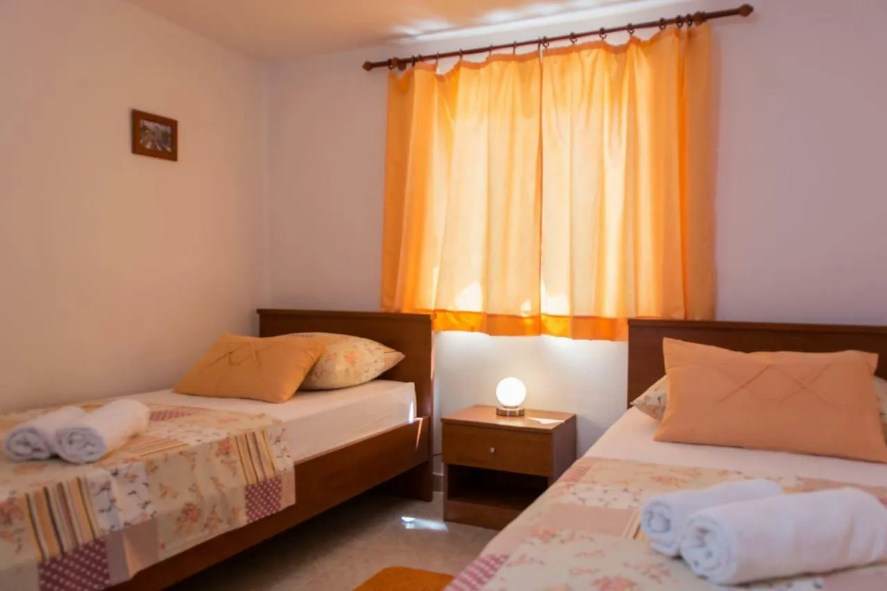 Poolside Apartment House Nina Trogir