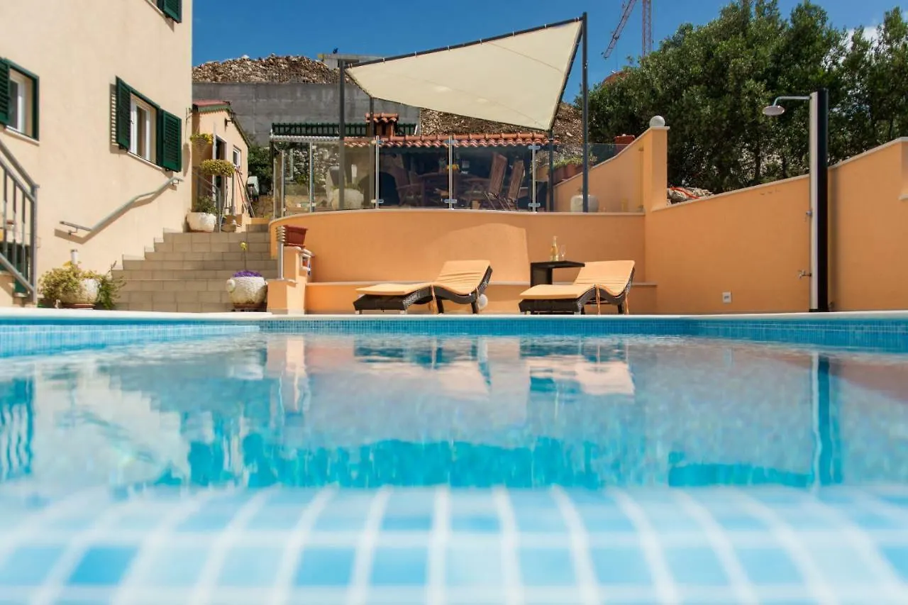 Poolside Apartment House Nina Trogir